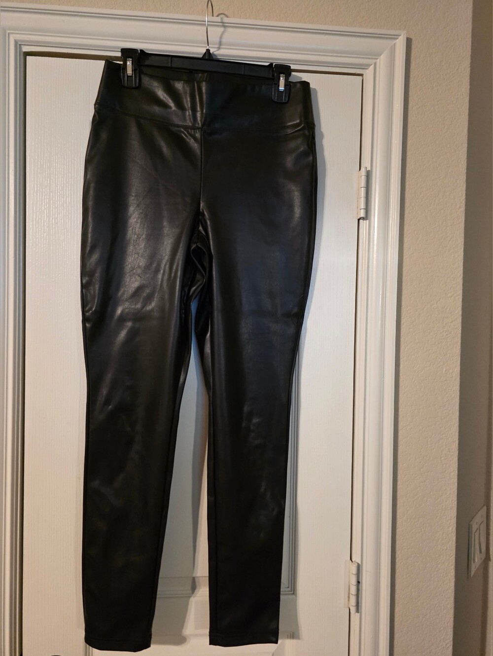 High-Waist Faux Leather Leggings - Black